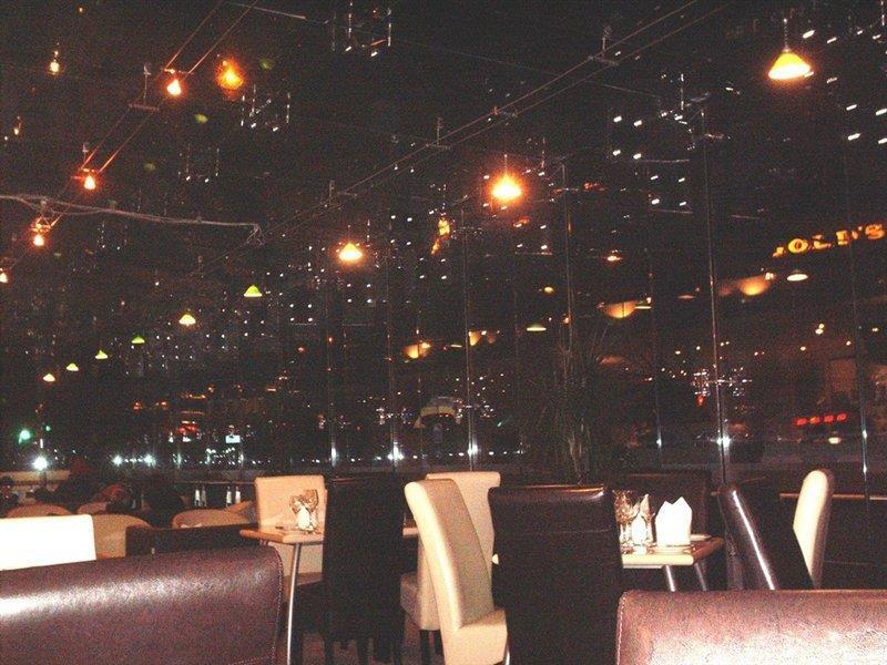 Ramada Hounslow - Heathrow East Экстерьер фото