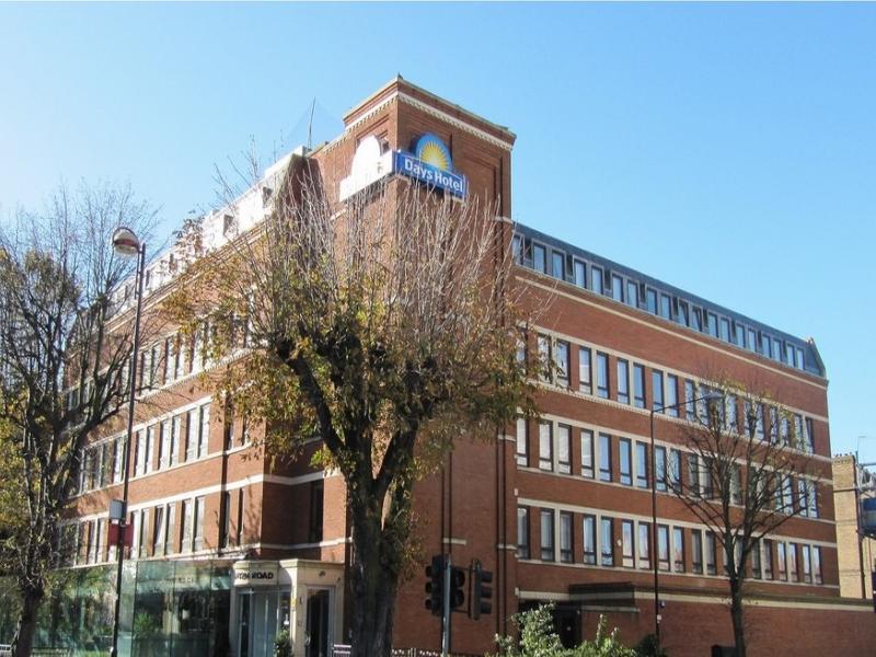 Ramada Hounslow - Heathrow East Экстерьер фото