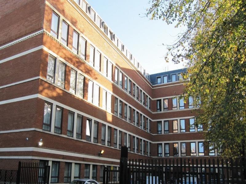 Ramada Hounslow - Heathrow East Экстерьер фото