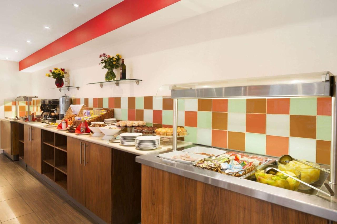 Ramada Hounslow - Heathrow East Экстерьер фото