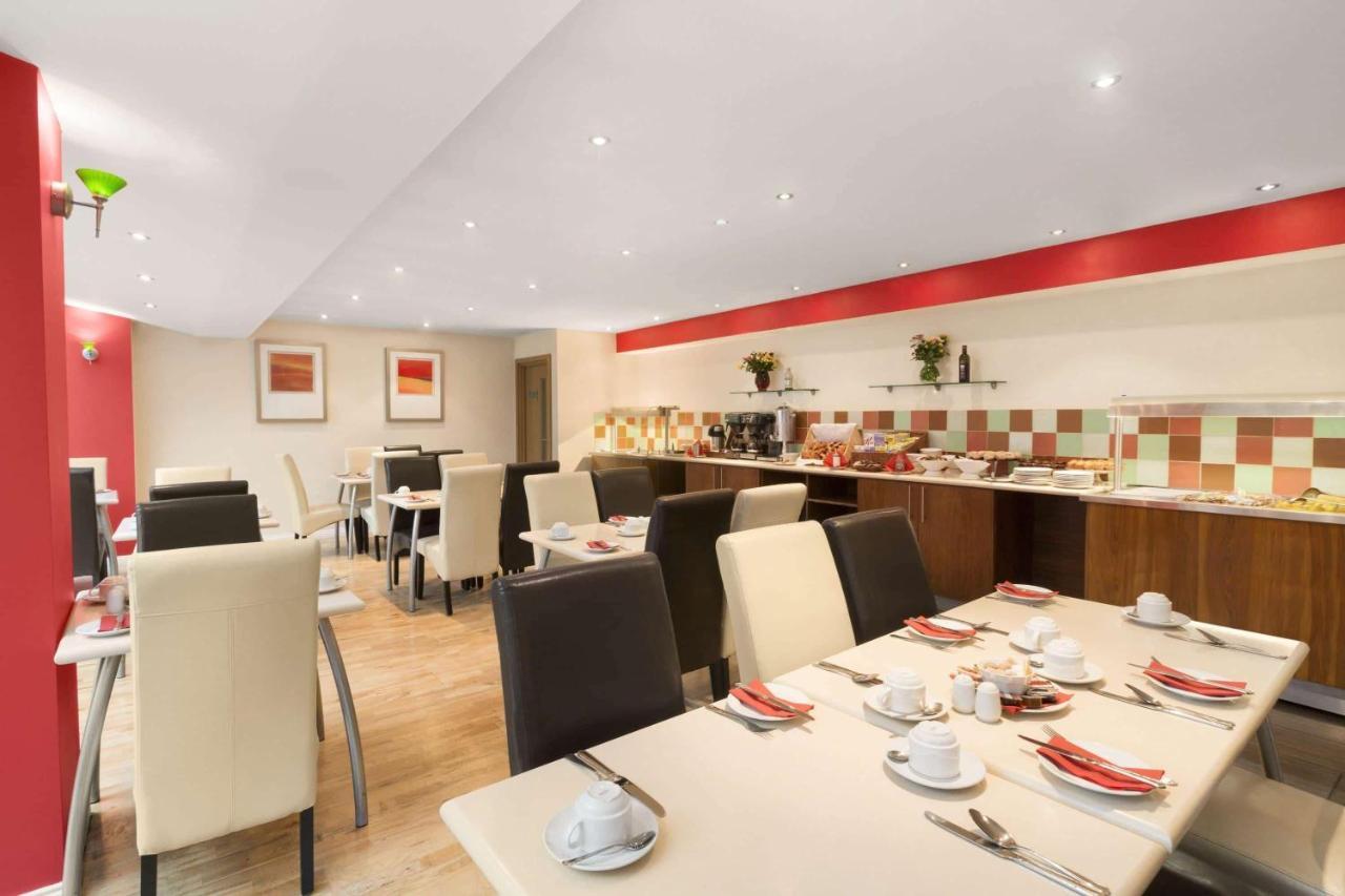 Ramada Hounslow - Heathrow East Экстерьер фото